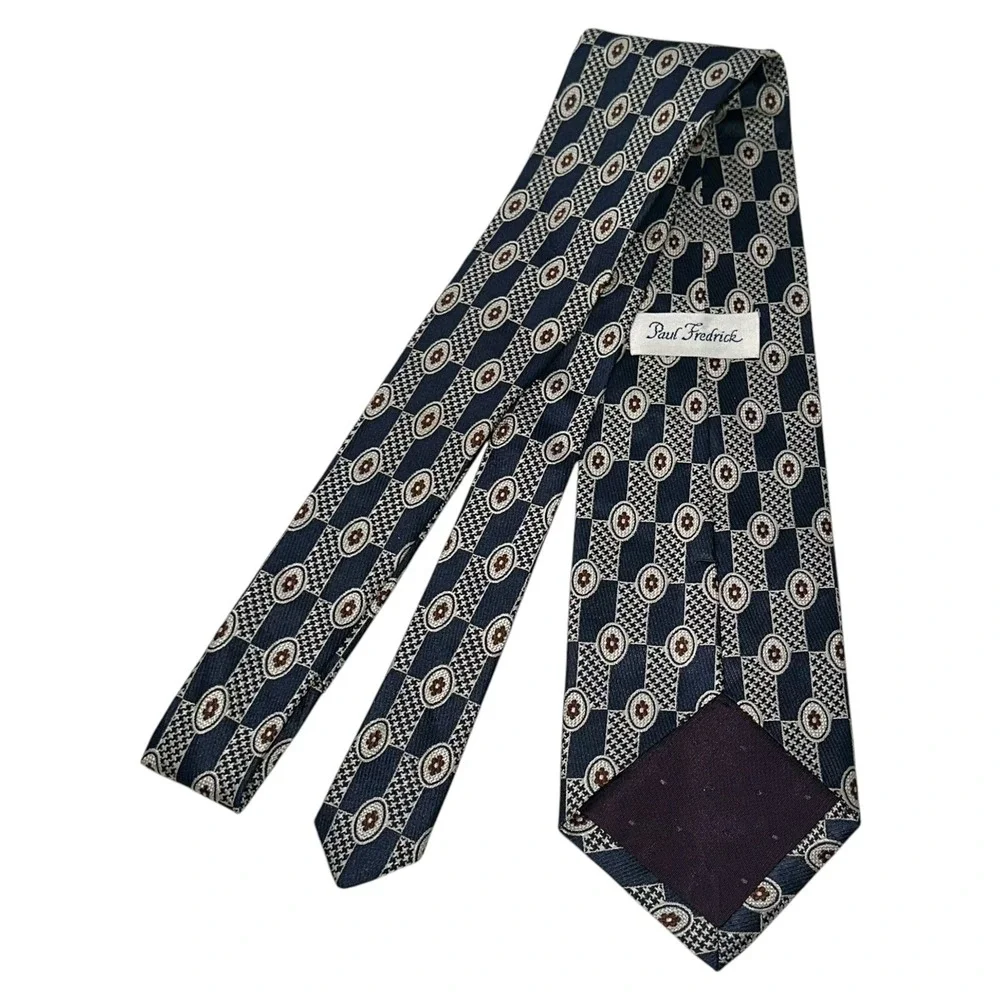 Paul Fredrick Tie Necktie Blue Silver Geometric 100% Silk Made‎ Italy EUC